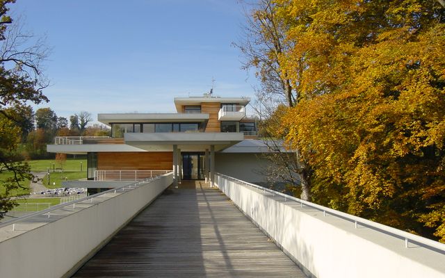 Blick vom Steg auf das Buchheim Museum 
